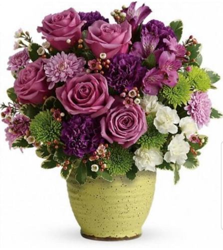 Chic Speckle. An arrangement by Avenue Flowers and Gifts.