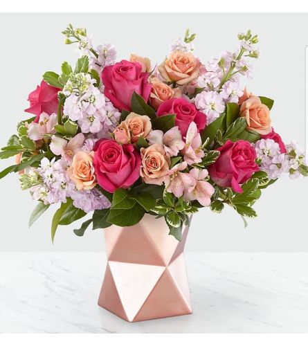 SWEET CRUSH - Deluxe. An arrangement by Avenue Flowers and Gifts.