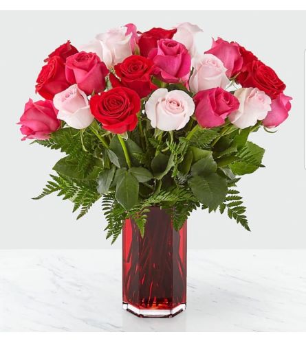 SPECTACULAR VALENTINE'S LOVE - Deluxe. An arrangement by Avenue Flowers and Gifts.