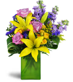 Springtime Kiss™. An arrangement by Avenue Flowers and Gifts.