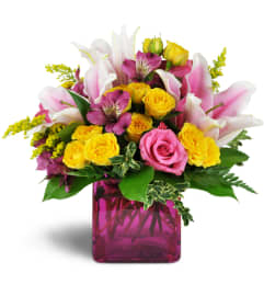 Stargazer Summer™. An arrangement by Avenue Flowers and Gifts.