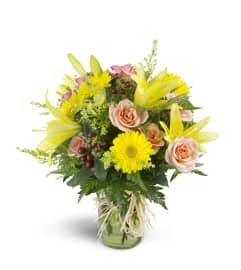 Sweet and Sunny™. An arrangement by Avenue Flowers and Gifts.