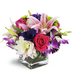 She's a Jewel™. An arrangement by Avenue Flowers and Gifts.