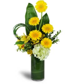 Higher and Higher Bouquet™. An arrangement by Avenue Flowers and Gifts.