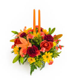 Family Traditions Centerpiece™. An arrangement by Avenue Flowers and Gifts.